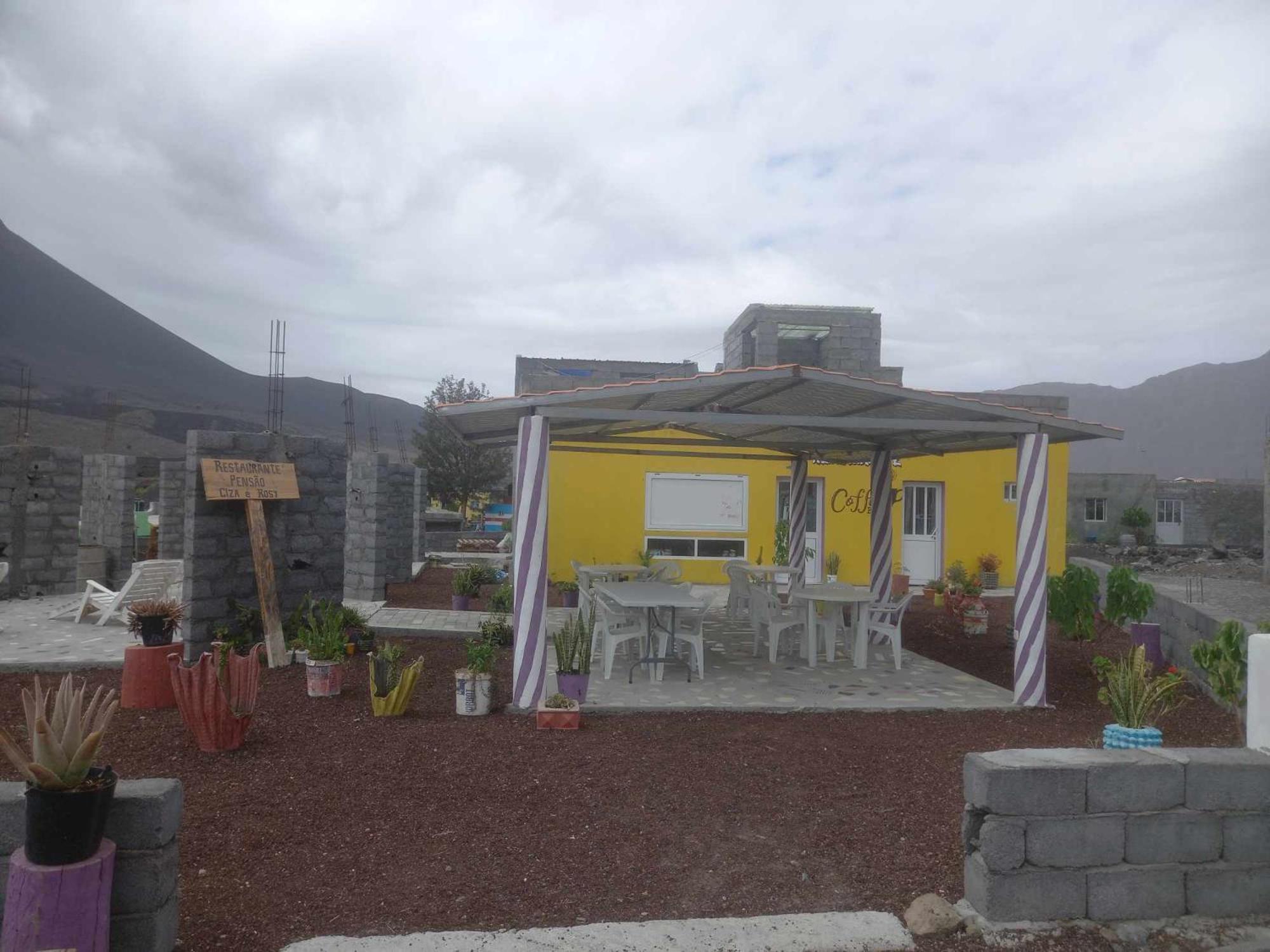 Ciza E Rose Bed & Breakfast Portela Exterior photo